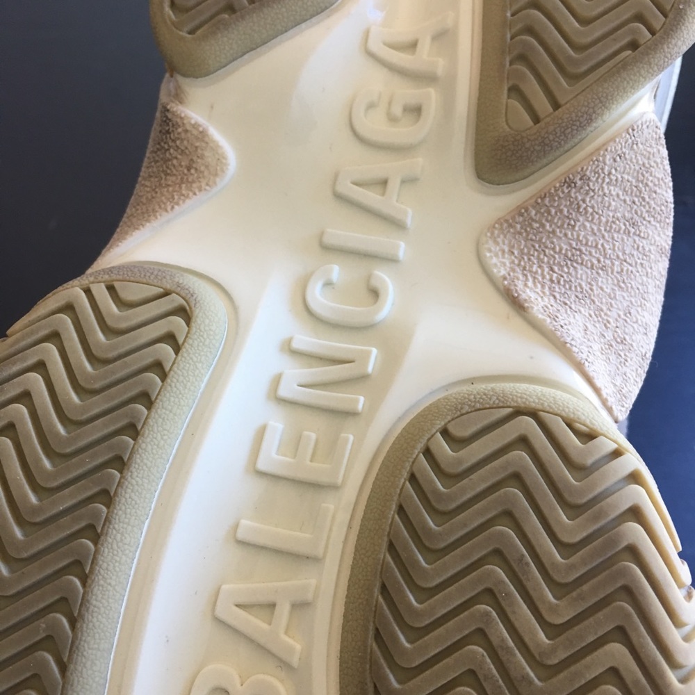 Balenciaga triple s